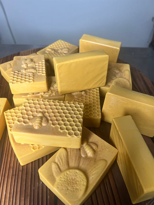 Mercivine Turmeric Licorice Kojic Soap (Melt & Pour)