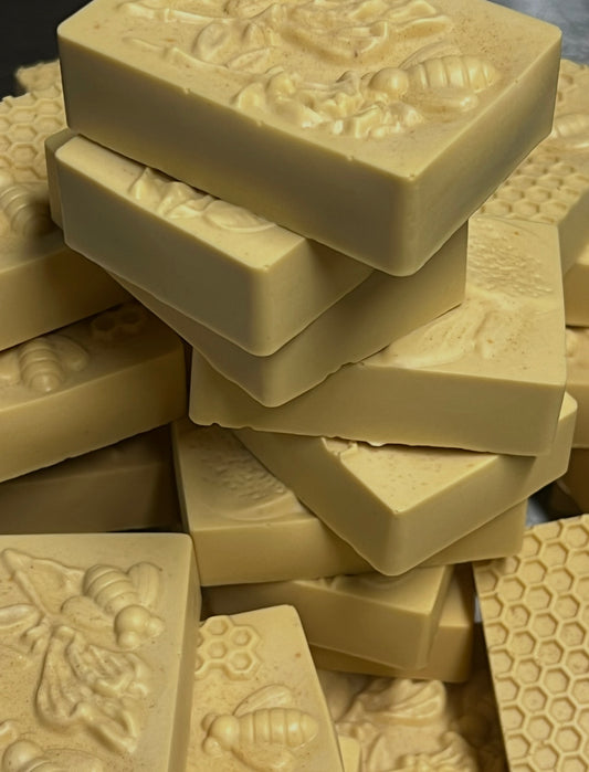 Mercivine Triple Glow Bar  " Papaya - Turmeric - Kojic"